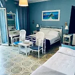 Bed & Breakfast A Due Passi Dal Mare 3*