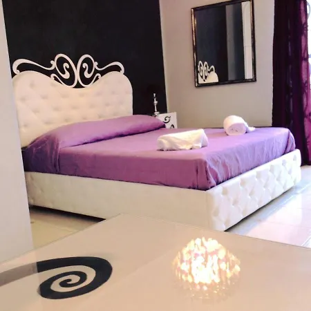 B&B A Due Passi Dal Mare Bed & Breakfast *