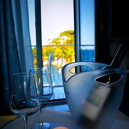 A Due Passi Dal Mare 4* تاورمينا