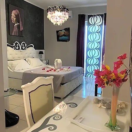 A Due Passi Dal Mare B&B