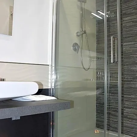 A Due Passi Dal Mare B&B