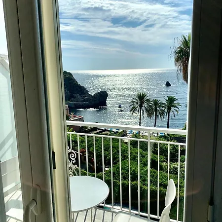 Bed and breakfast A Due Passi Dal Mare