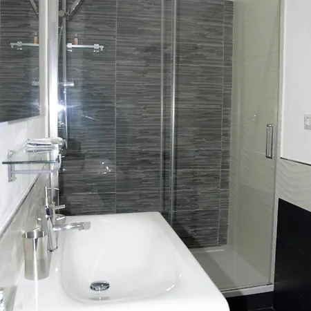 B&B A Due Passi Dal Mare 3*