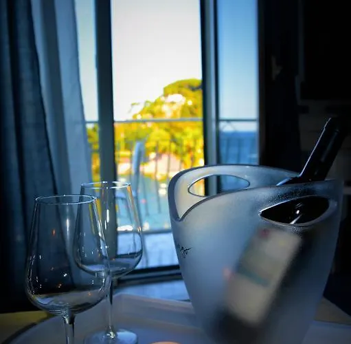 A Due Passi Dal Mare B&B 타오르미나