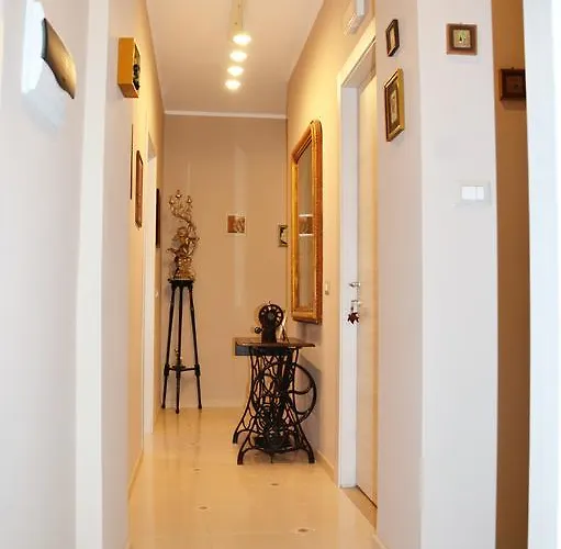 A Due Passi Dal Mare טאורמינה