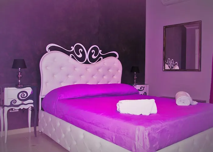 A Due Passi Dal Mare טאורמינה