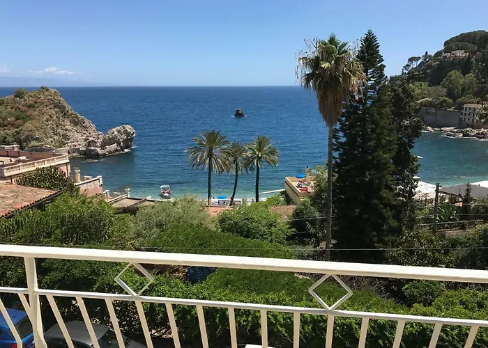 A Due Passi Dal Mare